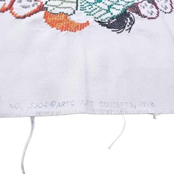 🛍️2 for $25 Sale🛍️ Napping Cat Dog Completed Cross Stitch 1978 Kids Cute ART - Picture 2 of 9